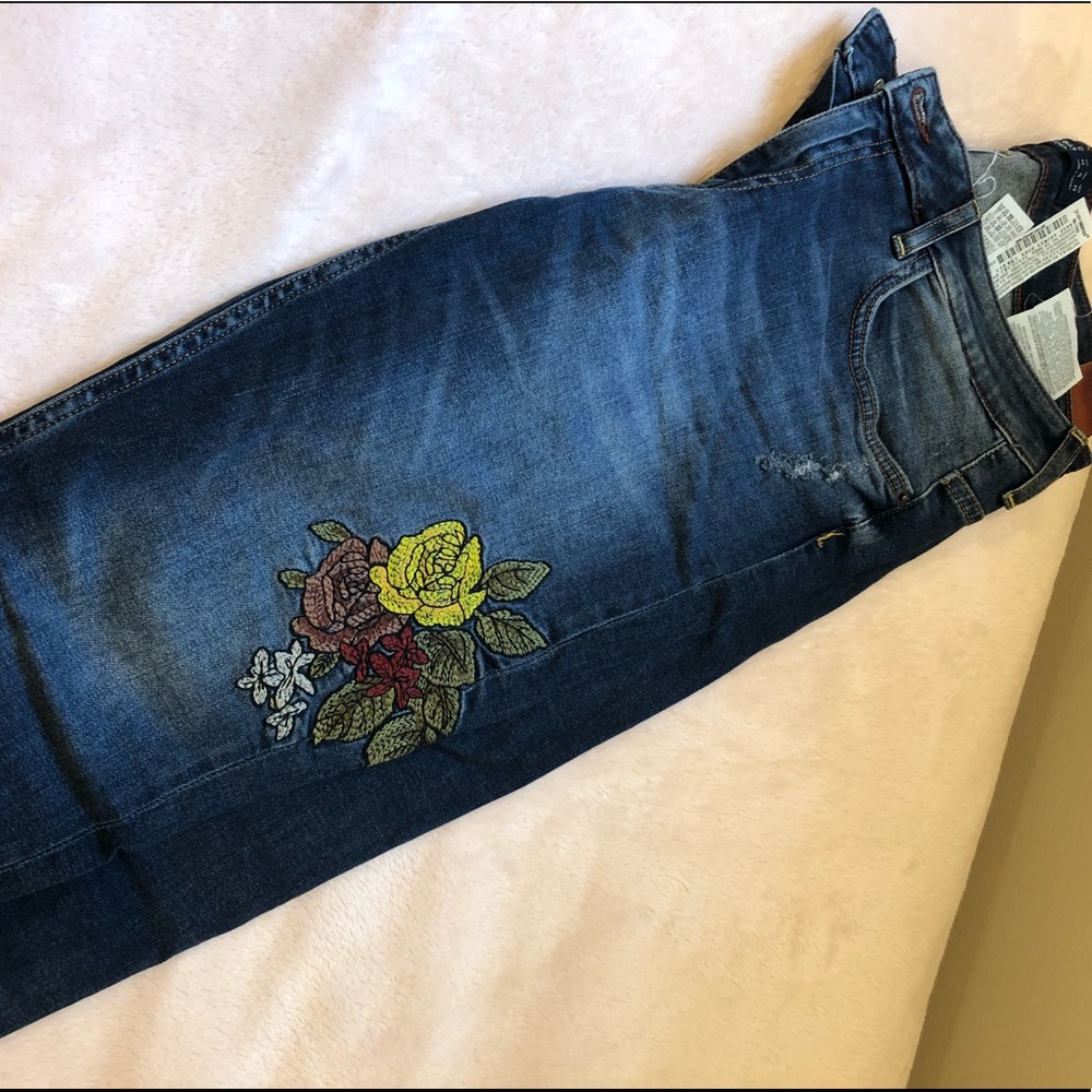 ZARA jeans 💕 - Picture 3 of 7